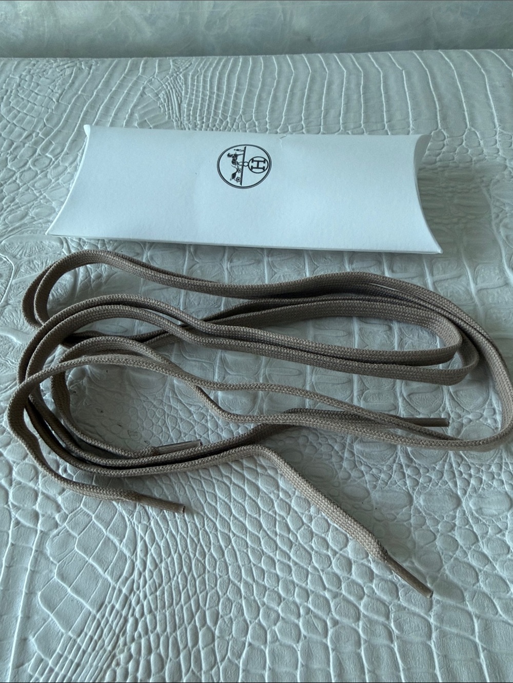 Hermès Etoupe shoe lace, sneakers shoes lace.  with Branded Box